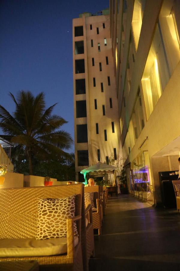 The Aures Hotel Aurangabad  Bagian luar foto
