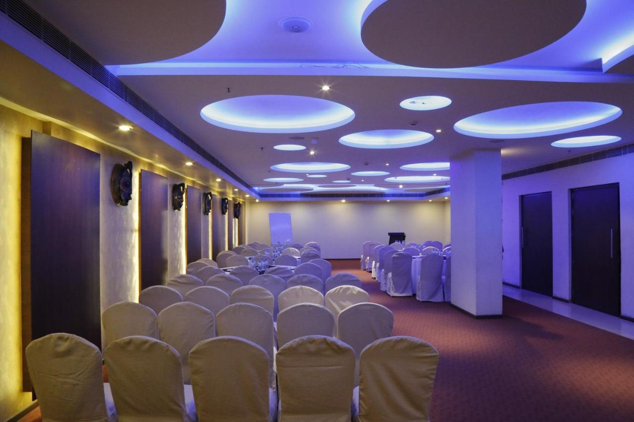 The Aures Hotel Aurangabad  Bagian luar foto