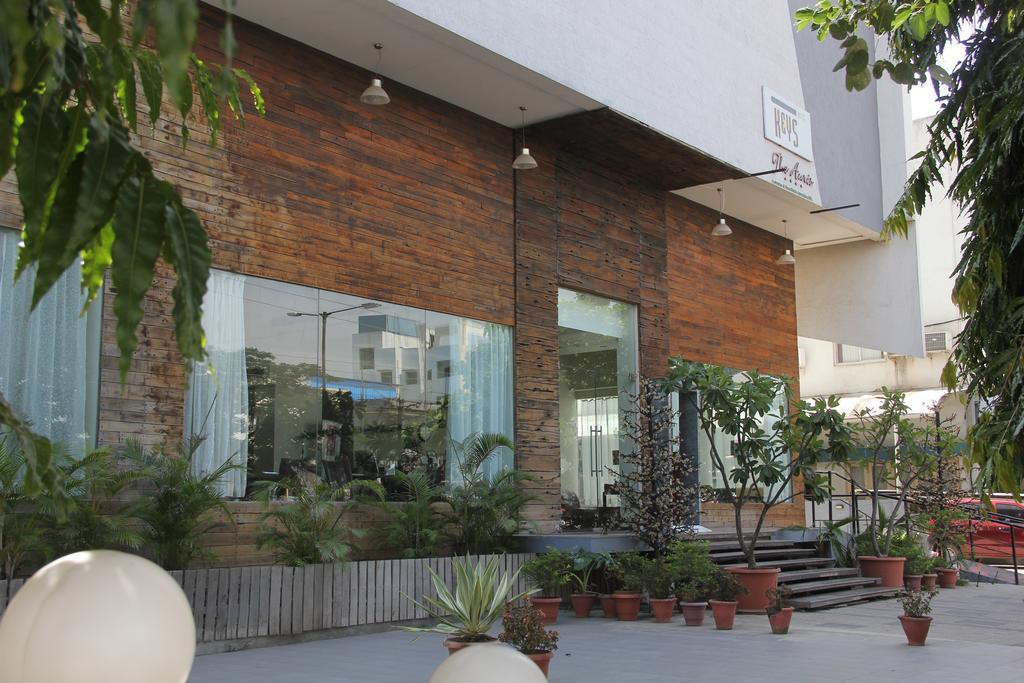 The Aures Hotel Aurangabad  Bagian luar foto