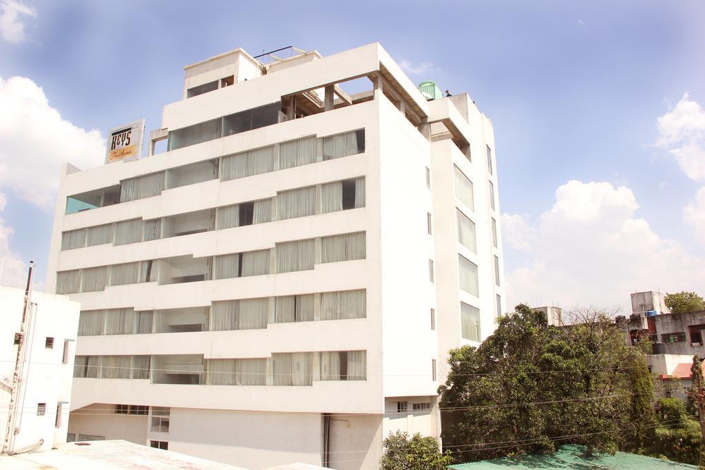 The Aures Hotel Aurangabad  Bagian luar foto