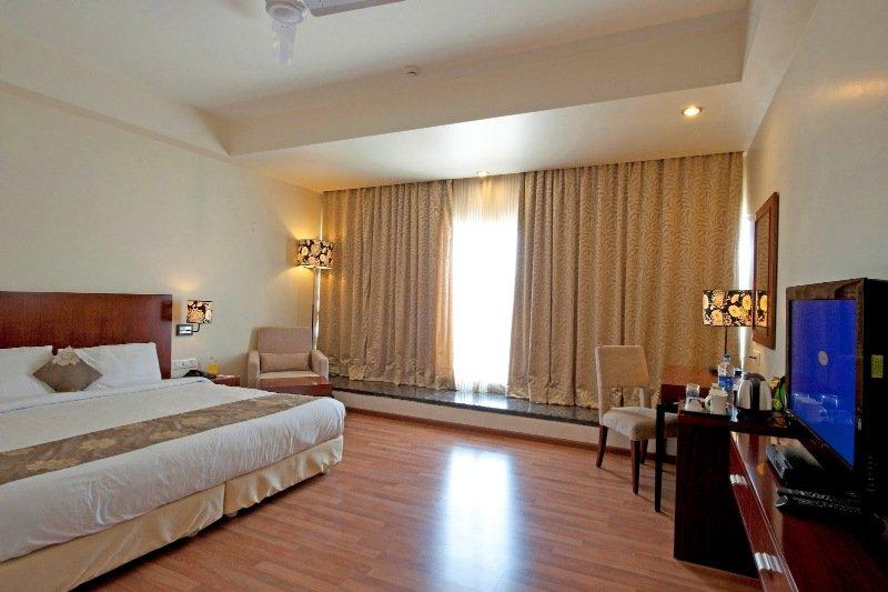 The Aures Hotel Aurangabad  Bagian luar foto